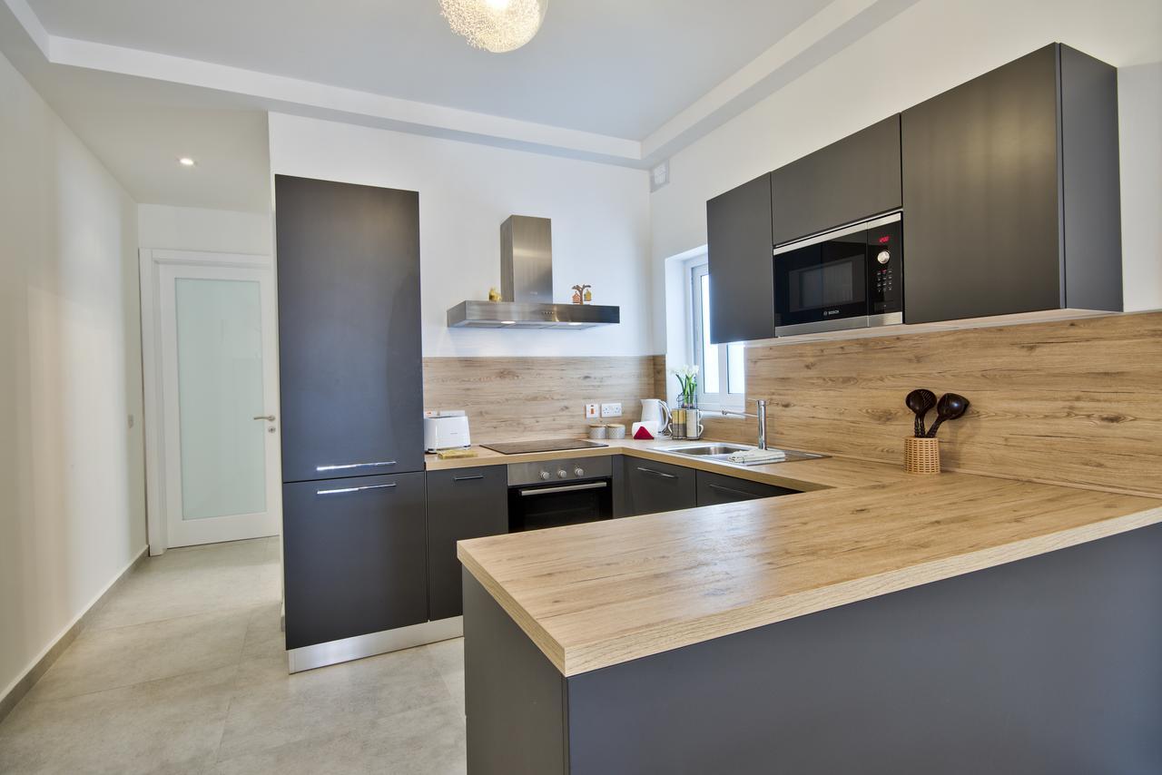 "Centre Point" Apartment St. Julian's Zewnętrze zdjęcie