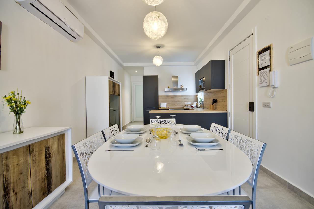 "Centre Point" Apartment St. Julian's Zewnętrze zdjęcie